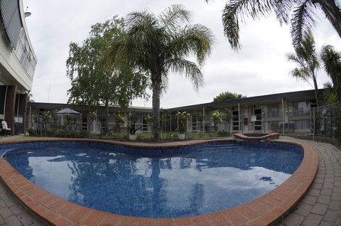 Warrina Motor Inn - Melbourne Tourism 3