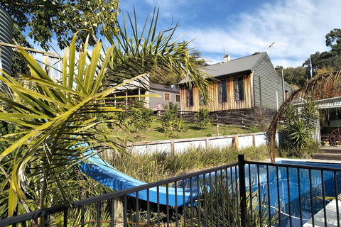 A Twist Of Willow - Melbourne Tourism 5