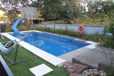 A Twist Of Willow - Melbourne Tourism 2