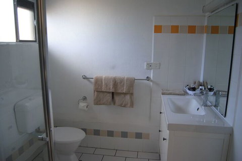 Airlie House Motor Inn - Melbourne Tourism 6