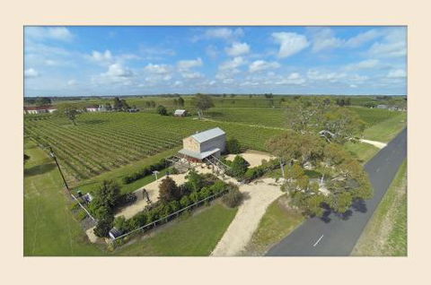 Highbank Country Accommodation - Melbourne Tourism 3