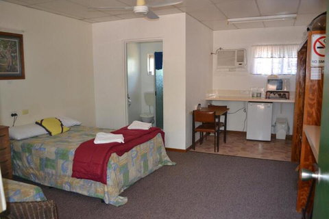 Affordable Gold City Motel - Melbourne Tourism 3