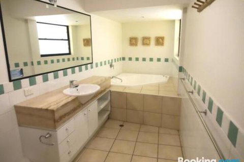 Cylinder Cove 1 - Melbourne Tourism 3