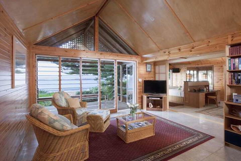 Kims Beachside Retreat - Melbourne Tourism 6