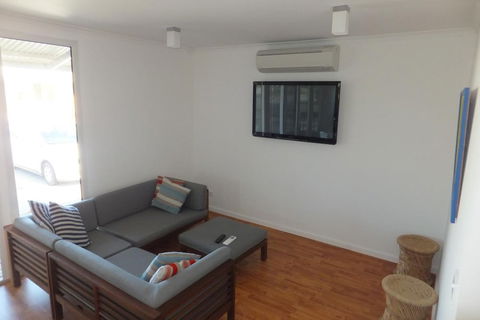 Lil House - Melbourne Tourism 1