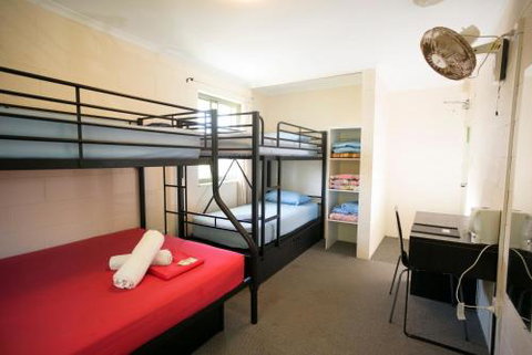 Manta Lodge YHA & Scuba Centre - Melbourne Tourism 3