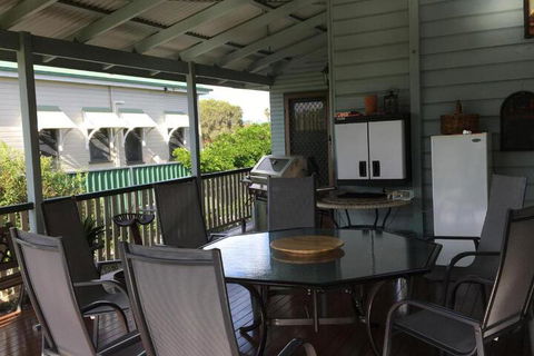 Pitstop Lodge Guesthouse B & B - Melbourne Tourism 5