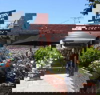 Perry Como Cafe Wine Bar - Melbourne Tourism