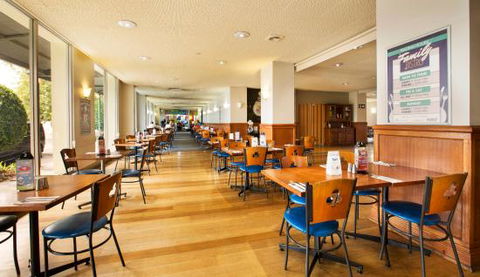 The Club Hotel - Melbourne Tourism 0