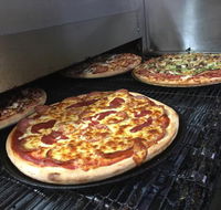 Ajays Pizzeria - Melbourne Tourism