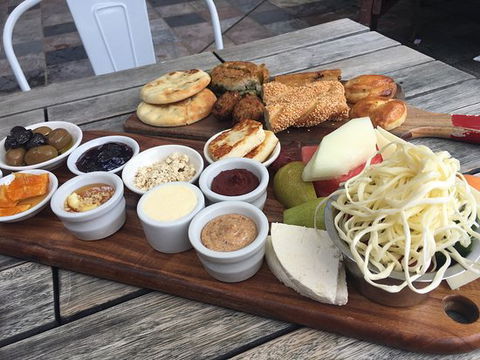 Efendy - Melbourne Tourism 0