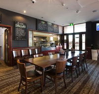 Melton Hotel