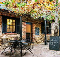 Alby  Esthers - Melbourne Tourism