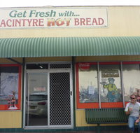 MacIntyre Hot Bread Shop - Melbourne Tourism
