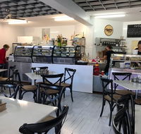 EClairs Coffe Shop