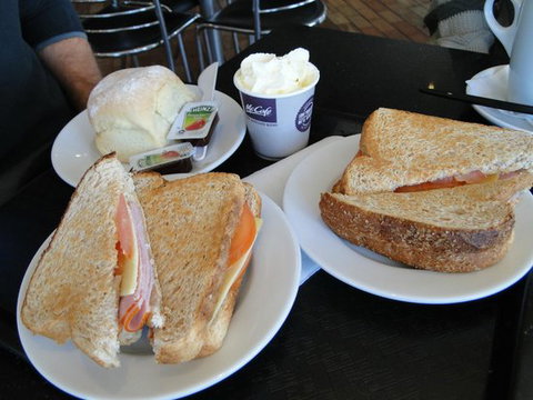 McDonald's - Melbourne Tourism 0