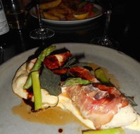 Belluci's Manuka - Melbourne Tourism