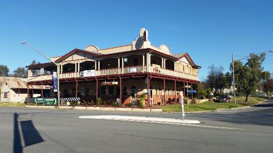 Adelong NSW Melbourne Tourism