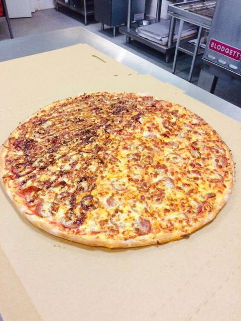 Rocky's Pizza - Melbourne Tourism 0