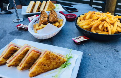 Offshore Cafe & Restaurant - Melbourne Tourism 0