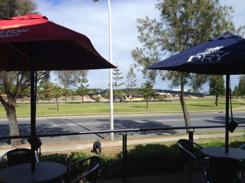 Bartley Tavern - Melbourne Tourism 0