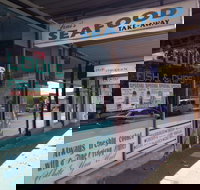 Loui's Seafood - Melbourne Tourism