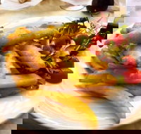 Restaurant and Bar at Noosa Heads Surf Club - Melbourne Tourism