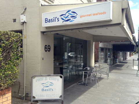Basil's Gourmet Seafood - Melbourne Tourism 0