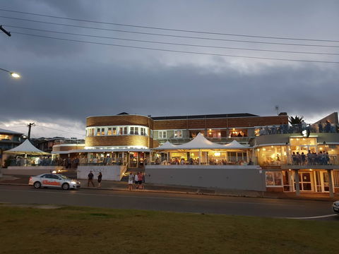 The Beach Hotel, Merewether - Melbourne Tourism 0
