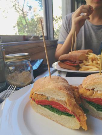 Gem Cottage - Melbourne Tourism 9