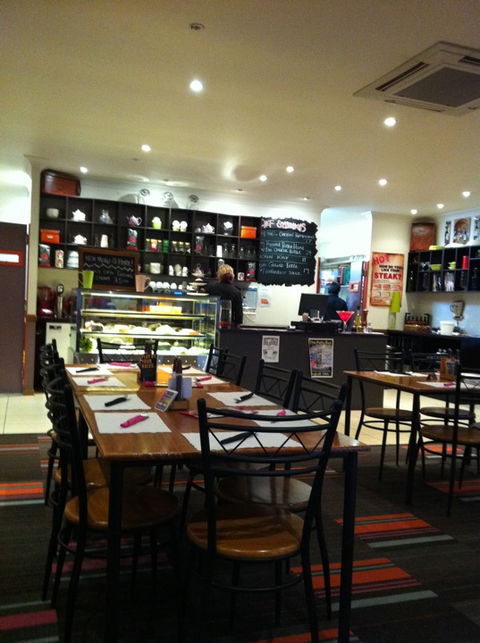 Queensland National Hotel - Melbourne Tourism 2