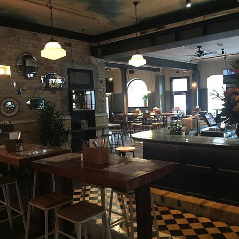 White Cockatoo Hotel - Melbourne Tourism 0
