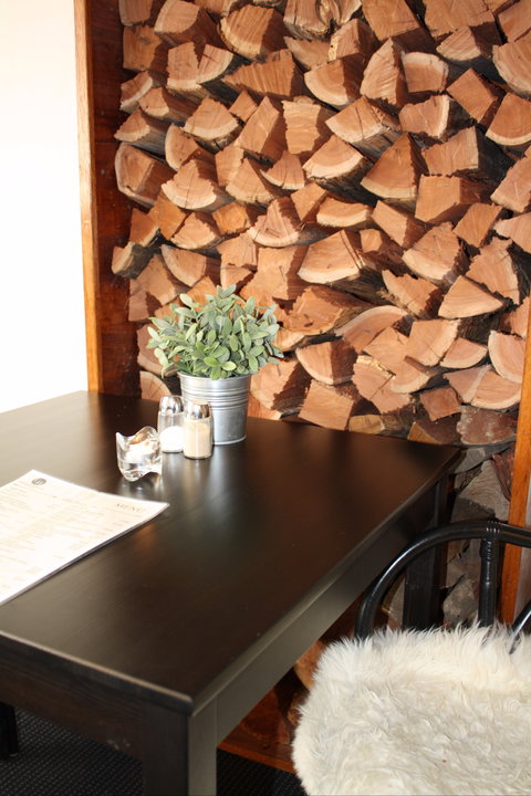 Criterion Bistro Crookwell - Melbourne Tourism 1