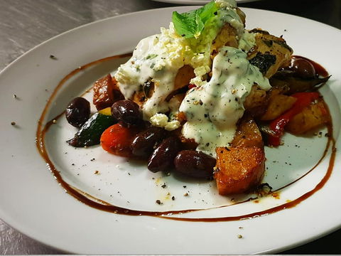The Hunter Artisan Gallery And Cafe - Melbourne Tourism 2