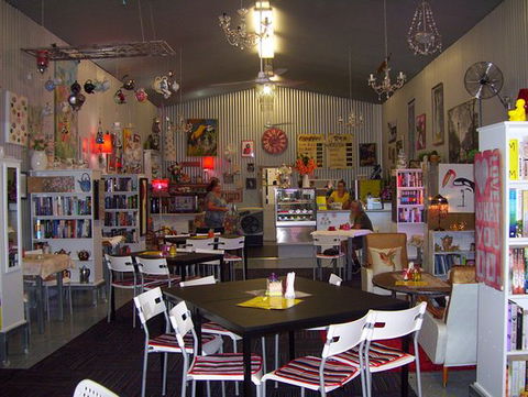 Noelene's Book Cafe - Melbourne Tourism 0