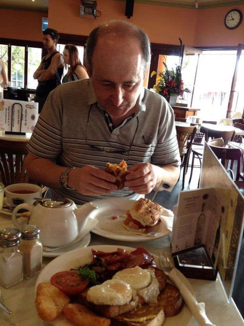 Henry's Cafe Brasserie - Melbourne Tourism 0