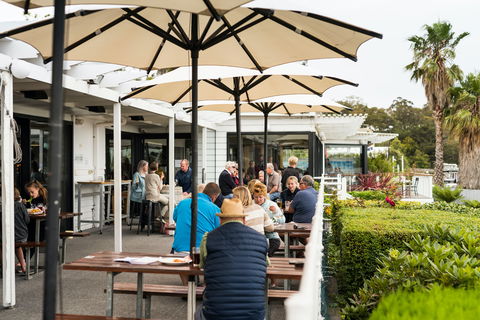 Metung Hotel - Melbourne Tourism 2