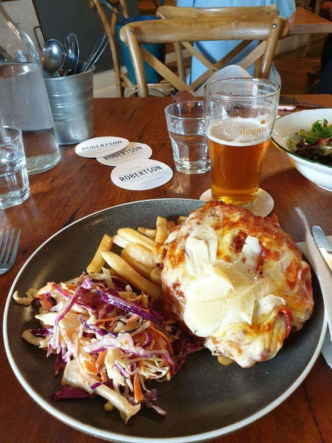 The Robertson Inn - Melbourne Tourism 0