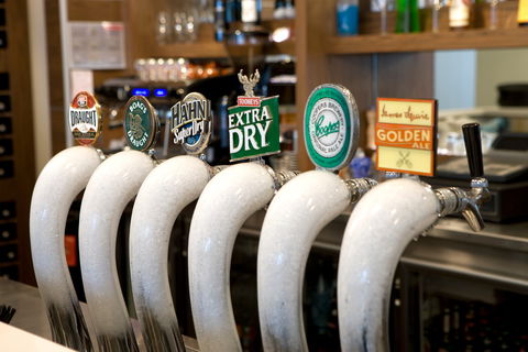 The Barker Hotel - Melbourne Tourism 2