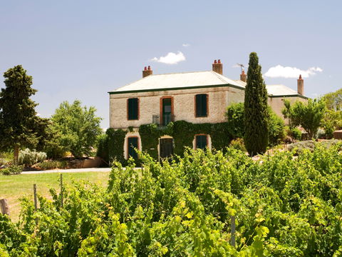 Clos Clare - Melbourne Tourism 0
