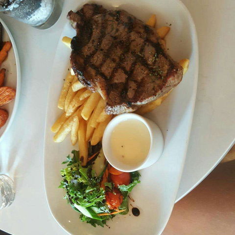 Restaurant At Rose Hotel - Melbourne Tourism 0