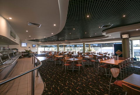 Sports Club Bistro - Lismore Workers Sports Club - Melbourne Tourism 1