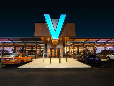 V Hotel - Melbourne Tourism 0
