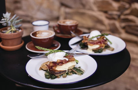 Alby & Esther's - Melbourne Tourism 0