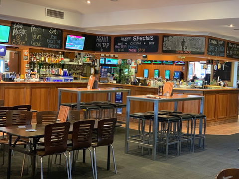Hibernian Hotel - Melbourne Tourism 1
