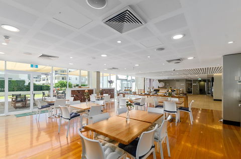 Q Cafe - Melbourne Tourism 0