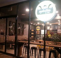 Munkeeskins Cafe