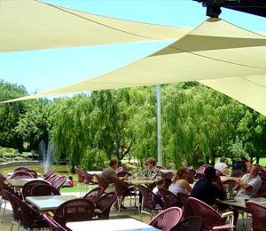 Ramon's At Willow Pond - Melbourne Tourism 5