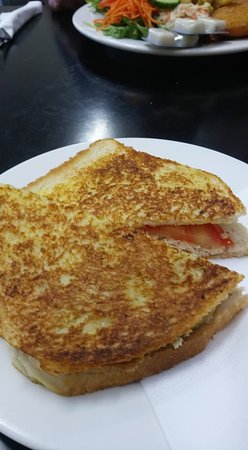 Amble Inn Snack Bar - Melbourne Tourism 0