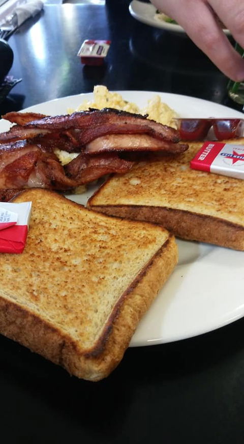 Amble Inn Snack Bar - Melbourne Tourism 7